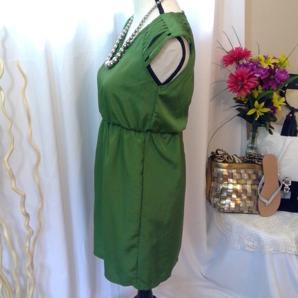 Body C. Casual Dress - Picture 4 of 4